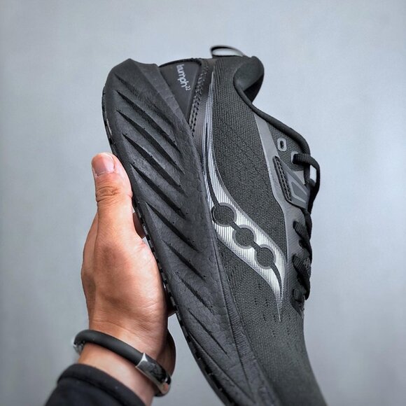 Saucony Triumph 22 Sports Jogging Shoes Black main image 7